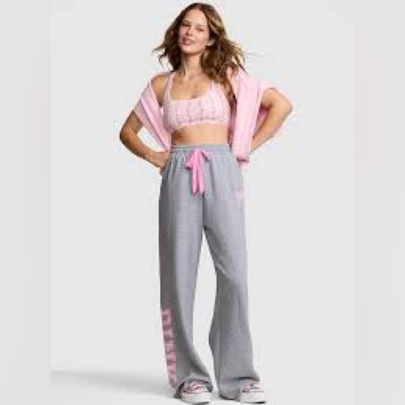 NEW! PINK Victoria's Secret x Love Shack Fancy Sweatshirt & Sweatpants Set Large - Picture 3 of 16